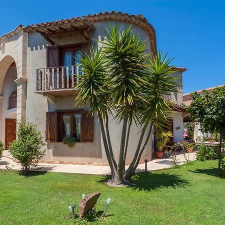 Le Quattro Mura Bed and Breakfast Pula Εξωτερικό φωτογραφία