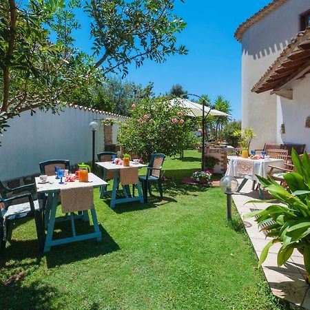 Le Quattro Mura Bed and Breakfast Pula Εξωτερικό φωτογραφία