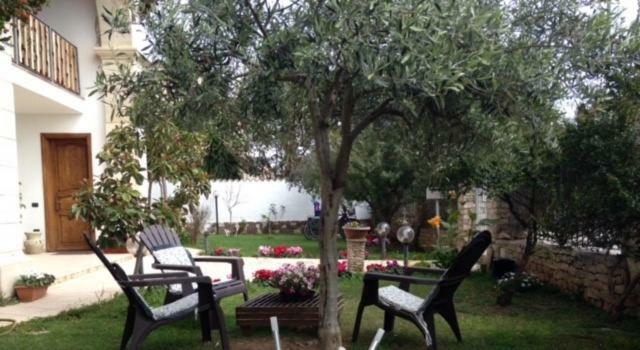 Le Quattro Mura Bed and Breakfast Pula Εξωτερικό φωτογραφία
